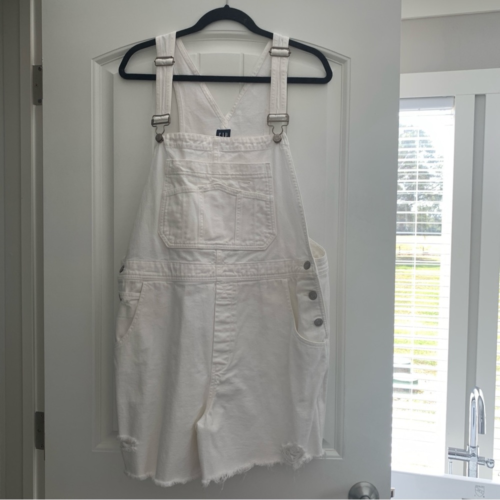 Gap Shorts White